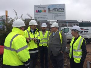 Councillor Leadbitter speaks to Springfield and Hanover staff at Stonecross construction site